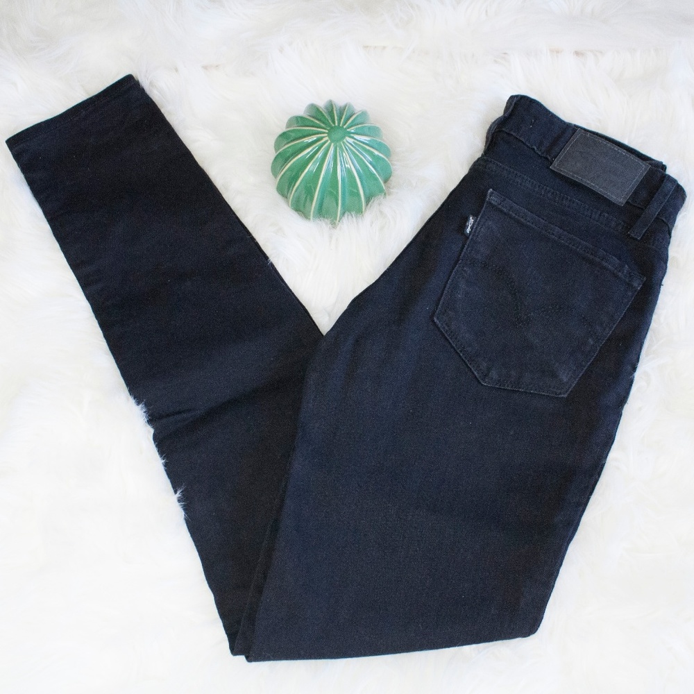 Black Levi 711 Skinny Jeans